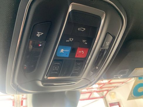 New 2025 Jeep Grand Cherokee 4WD image 26