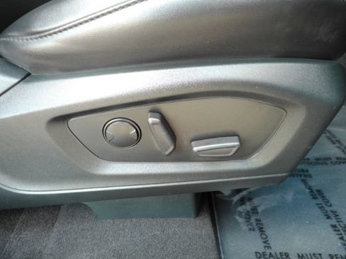 Used 2023 Ford Explorer XLT w/ Equipment Group 202A RWD image 21