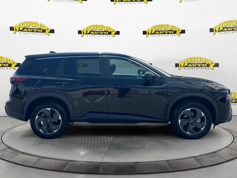 Used 2025 Nissan Rogue SV AWD/4WD image 6