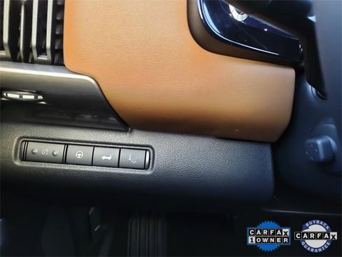 Certified 2024 Nissan Pathfinder Platinum w/ Black Appearance Package image 21