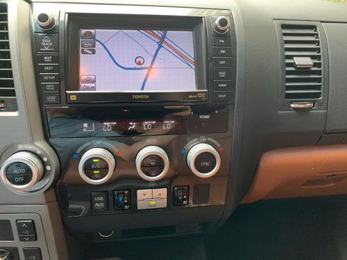 Used 2010 Toyota Sequoia Platinum RWD image 23