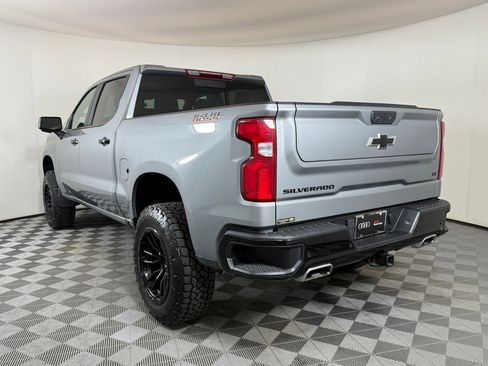 Used 2024 Chevrolet Silverado 1500 LT Trail Boss w/ LT Trail Boss Premium Package image 3