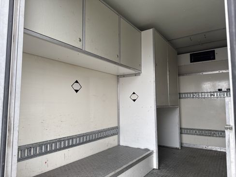 Used 2019 Chevrolet Express 3500 w/ Driver Convenience Package image 25