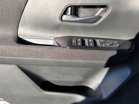 New 2026 Nissan Kicks S image 19