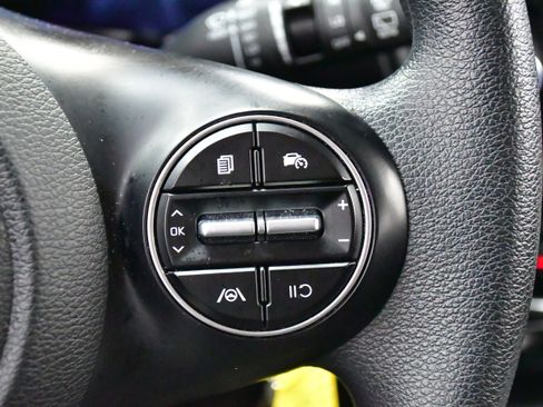 Used 2025 Kia Soul LX w/ LX Technology Package image 34