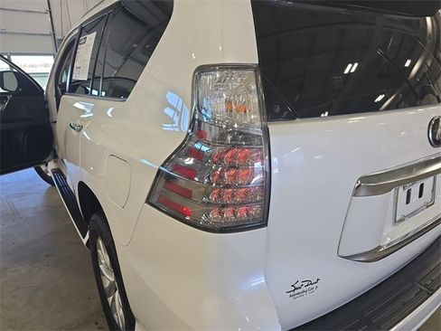 Used 2020 Lexus GX 460 Premium image 27