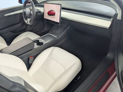 Used 2023 Tesla Model 3 Standard Range image 13