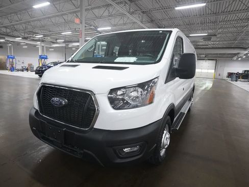 Used 2024 Ford Transit 250 Low Roof AWD w/ Exterior Upgrade Package image 12