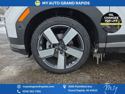 Used 2025 Hyundai Santa Fe Limited image 21