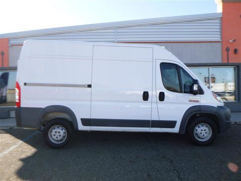 Used 2018 RAM ProMaster 1500 w/ Interior Convenience Group image 7
