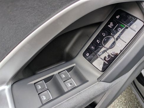 New 2025 Audi SQ5 Premium Plus image 12