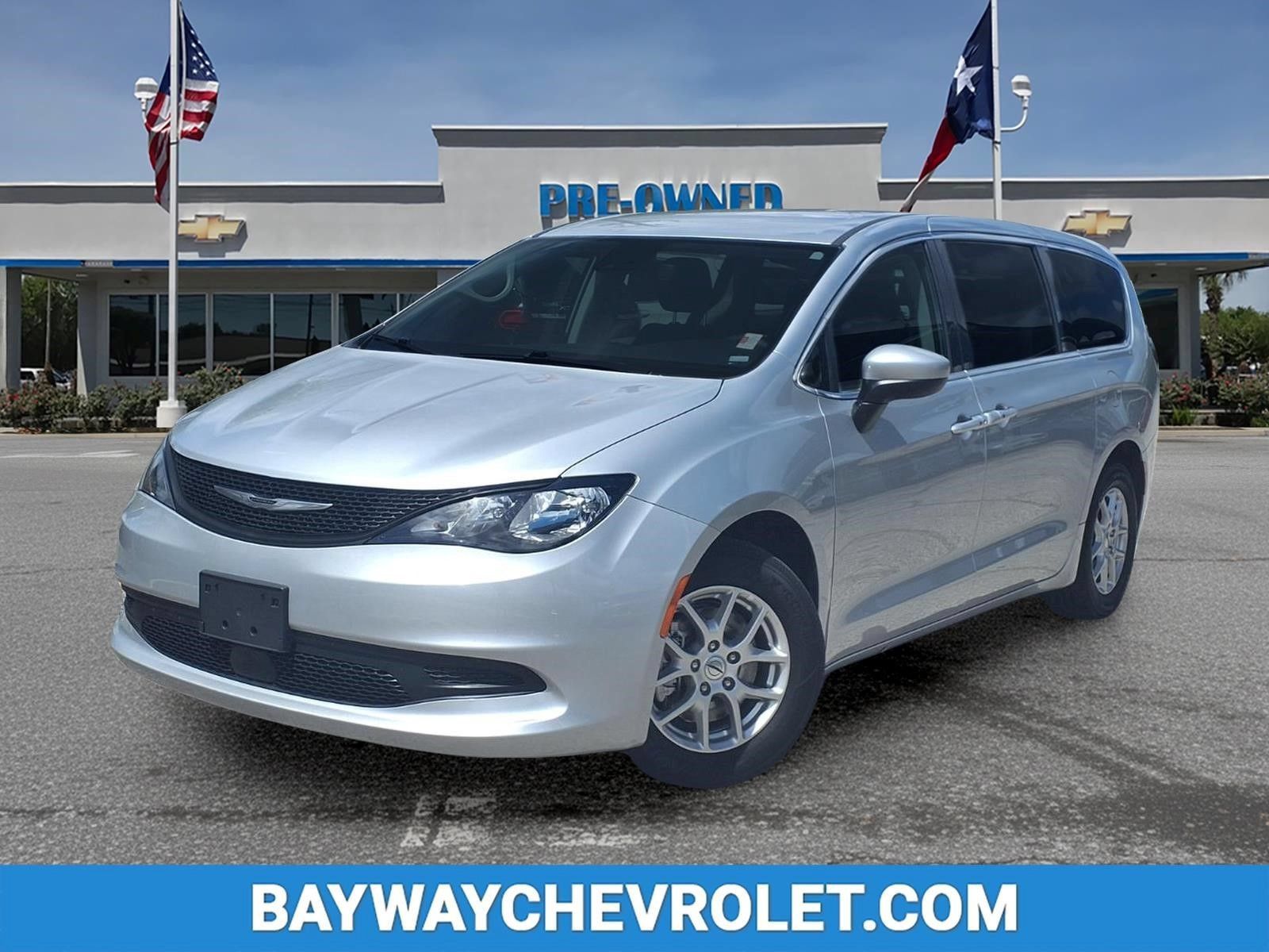 Used 2023 Chrysler Voyager LX FWD image 1