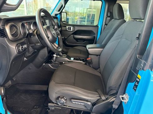 Used 2021 Jeep Wrangler Sport AWD/4WD image 10