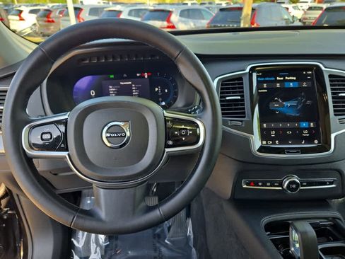 Used 2024 Volvo XC90 B5 Core w/ Protection Package Premier image 12