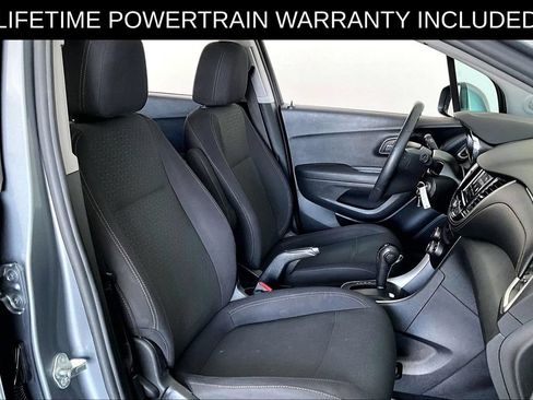 Used 2020 Chevrolet Trax LS w/ Tint and Cruise Package FWD image 9
