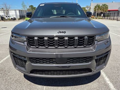 New 2026 Jeep Grand Cherokee Altitude RWD image 3