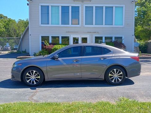 Used 2017 Acura TLX w/ Technology Package FWD image 2