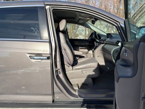 Used 2016 Honda Odyssey EX-L image 24