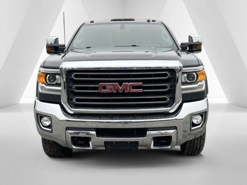 Used 2019 GMC Sierra 2500 SLT image 2