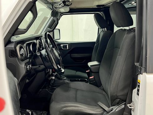Used 2020 Jeep Wrangler Sport AWD/4WD image 12