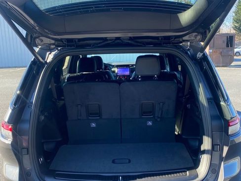 New 2025 Jeep Grand Cherokee L Limited image 9