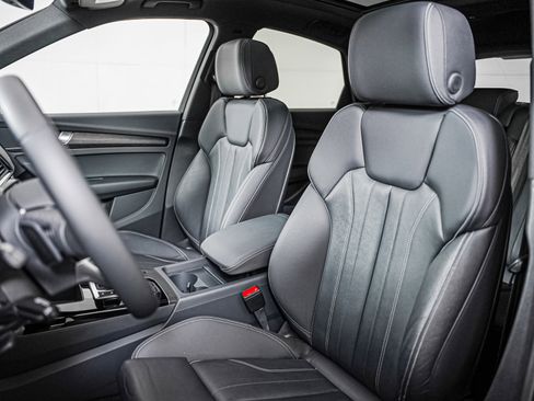 Certified 2023 Audi Q5 2.0T Premium w/ Convenience Package image 8