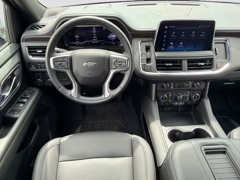 Used 2024 Chevrolet Tahoe Z71 w/ Luxury Package image 22