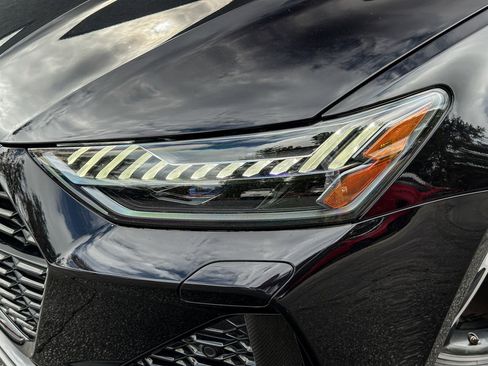 Used 2023 Audi RS 7 Sportback image 3