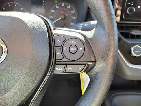 Certified 2025 Toyota Corolla LE FWD image 33