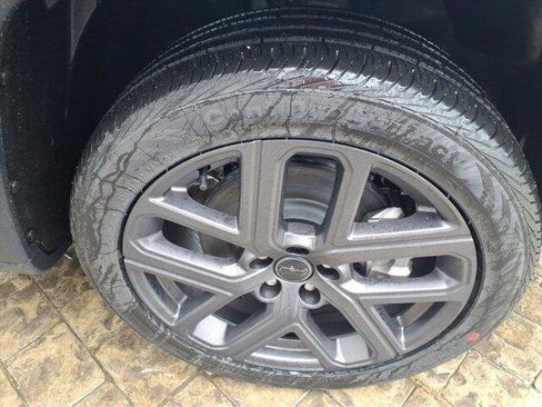 New 2026 Jeep Compass Latitude image 22