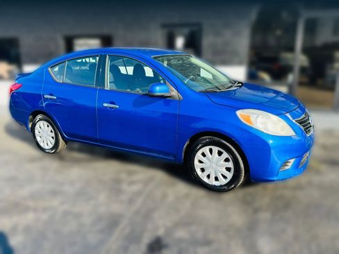 Used 2014 Nissan Versa SV image 7
