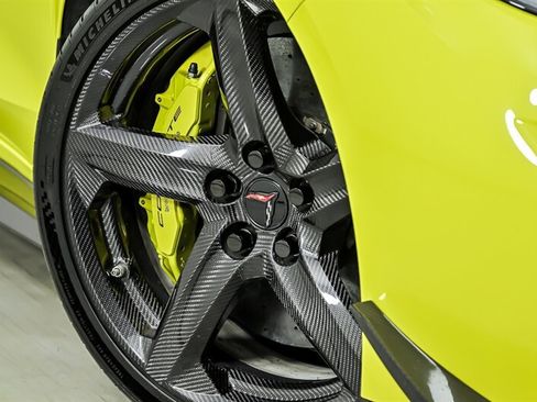 Used 2024 Chevrolet Corvette Z06 w/ Z07 Performance Package RWD image 4
