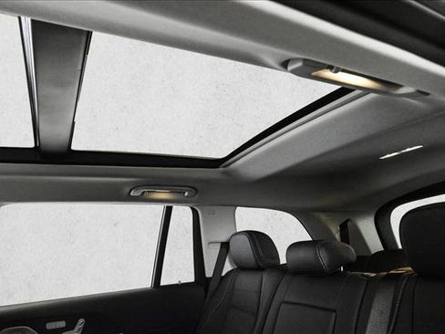 New 2026 Mercedes-Benz GLS 450 4MATIC image 21