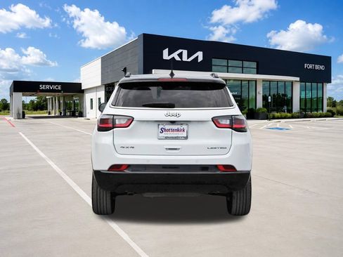 Used 2025 Jeep Compass Limited w/ Elite Group AWD/4WD image 6