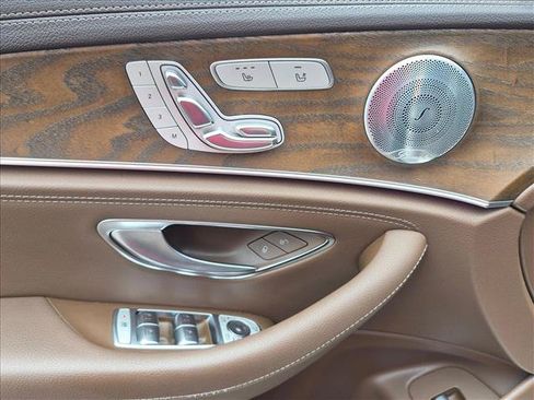 Used 2017 Mercedes-Benz E 300 image 15