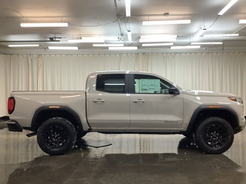 New 2026 GMC Canyon Elevation w/ Convenience Package image 5