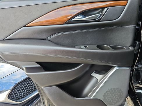 Used 2020 Cadillac Escalade Premium Luxury image 35