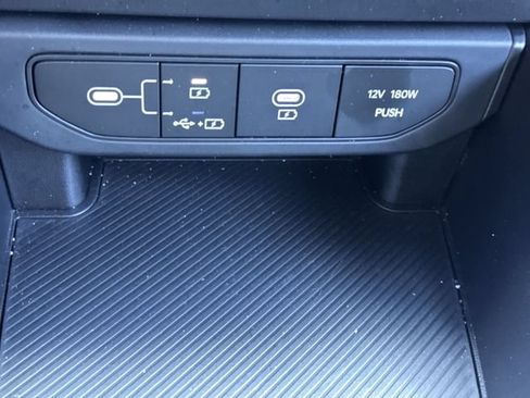 Used 2025 Kia K4 FWD image 23
