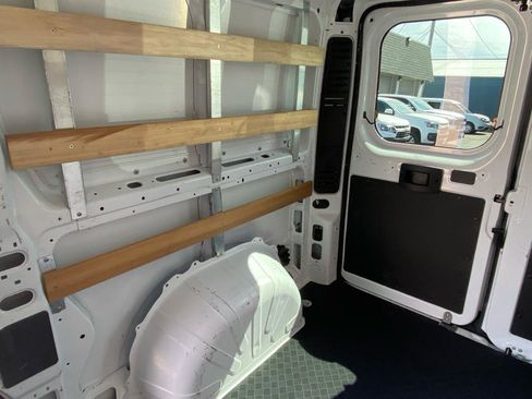 Used 2025 RAM ProMaster 2500 w/ U-Haul Equipment Group image 9