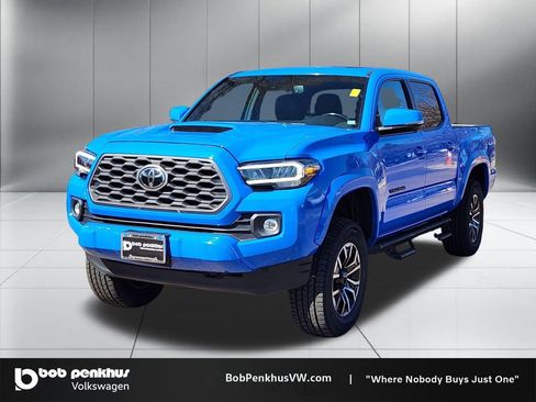 Used 2020 Toyota Tacoma TRD Sport w/ TRD Premium Sport Package image 23