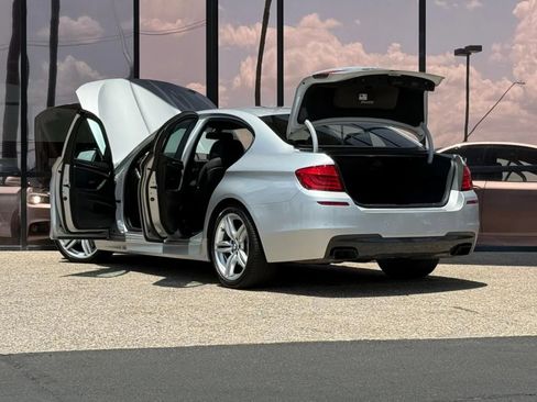 Used 2013 BMW 550i Sedan image 9