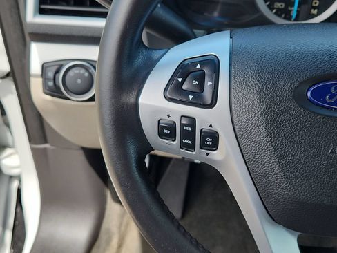 Used 2015 Ford Explorer XLT w/ Equipment Group 201A FWD image 16