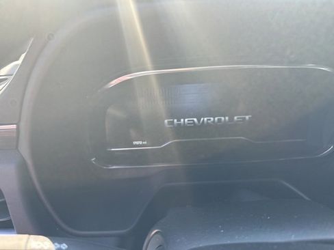 Used 2023 Chevrolet Suburban LT w/ Luxury Package image 13