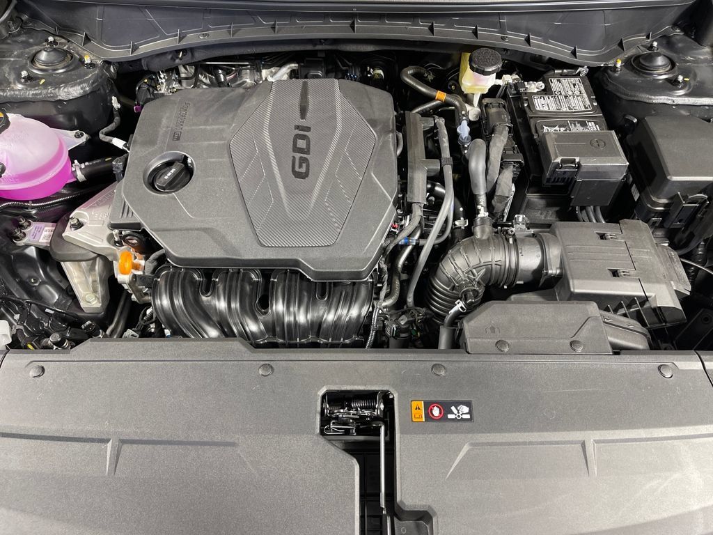 New 2026 Hyundai Tucson Limited FWD image 9