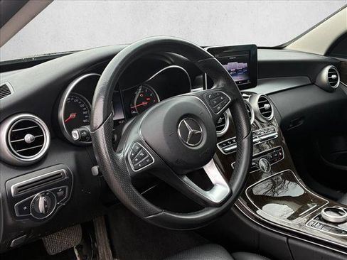 Used 2018 Mercedes-Benz C 300 4MATIC Sedan image 10