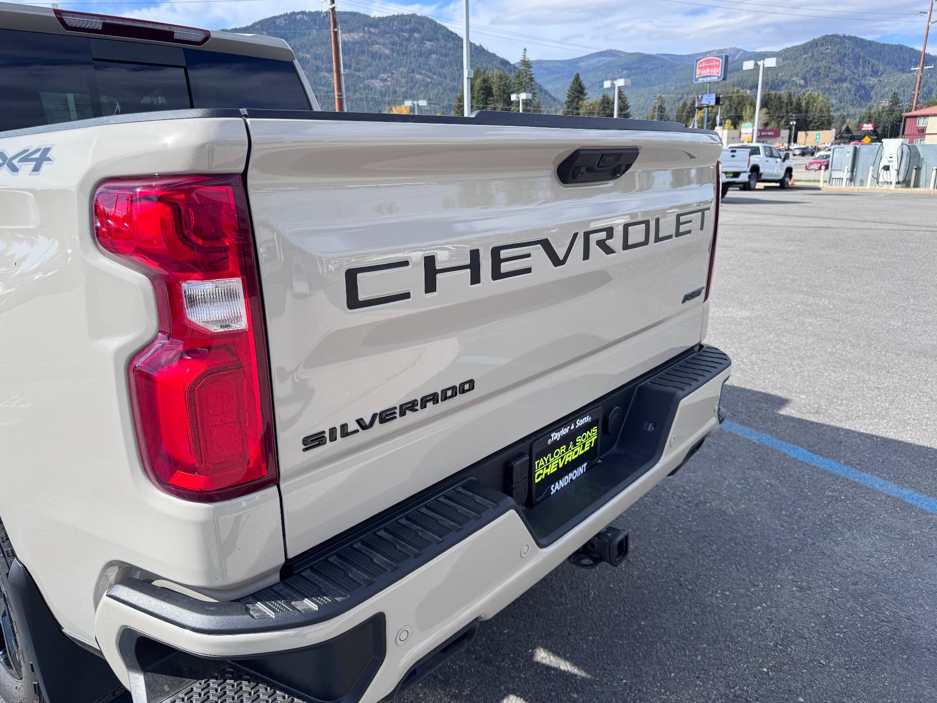 New 2026 Chevrolet Silverado 1500 RST w/ RST All Star Premium Package AWD/4WD image 38