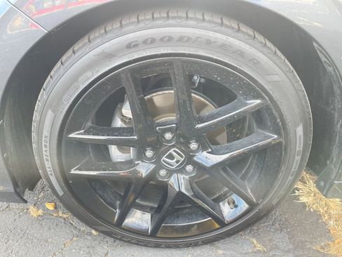 Used 2025 Honda Civic Sport image 28