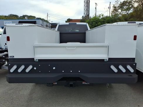 New 2025 RAM 5500 Tradesman image 4