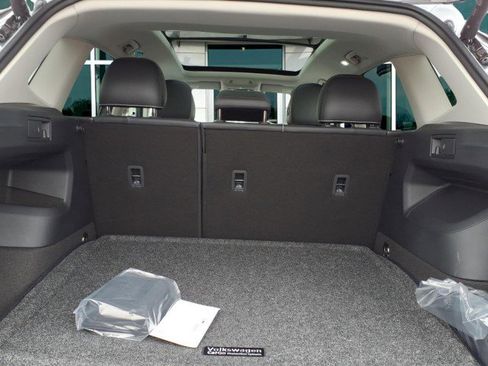 New 2026 Volkswagen Tiguan SE image 10