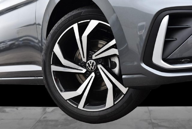 New 2027 Volkswagen Jetta SEL FWD image 3